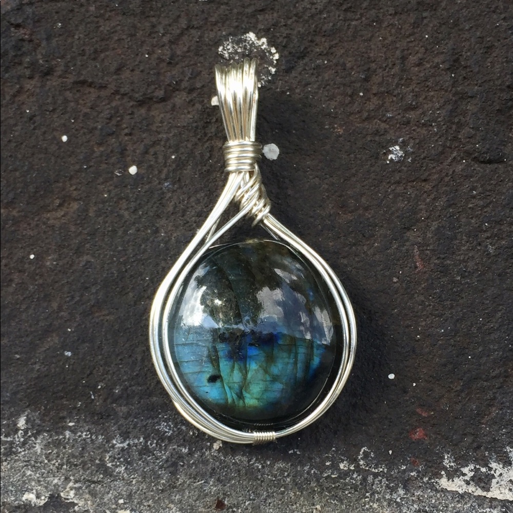 Labradorite pendant